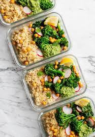 Hairstylist Quick-Tips: Easy Meal Prep for Salon Success