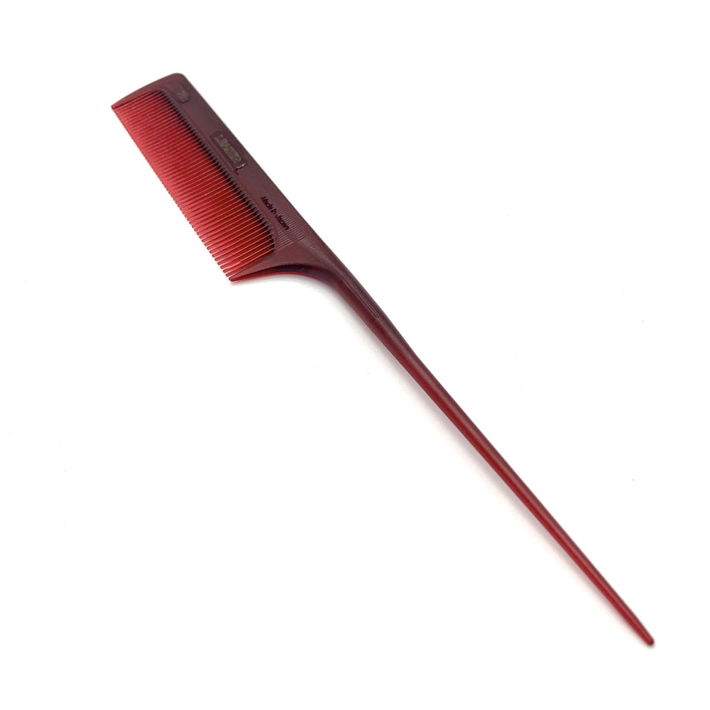
                  
                    Leader SP 139 Tailcomb Hairbrained Transparent Red 
                  
                