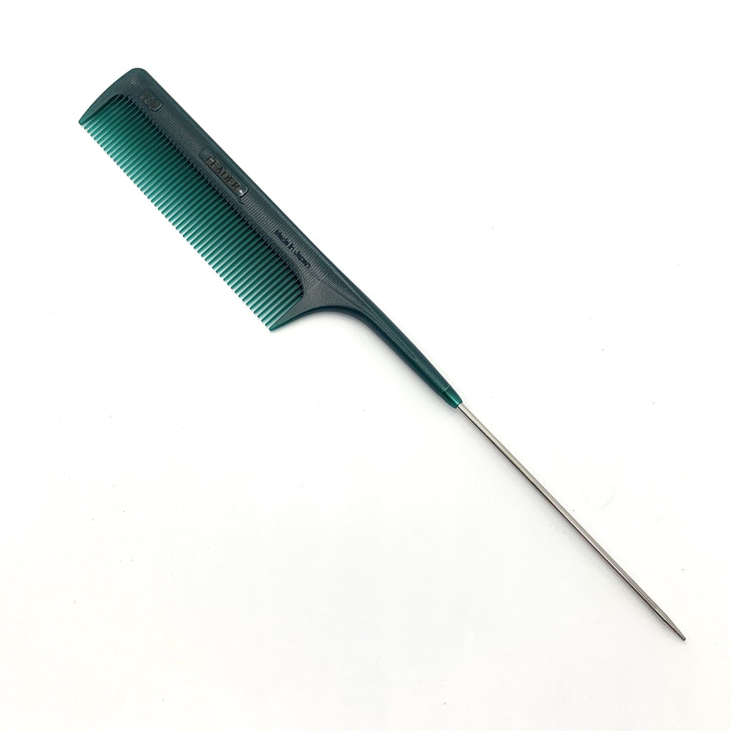 
                  
                    Leader SP 138 Metal Tailcomb Hairbrained Emerald 
                  
                
